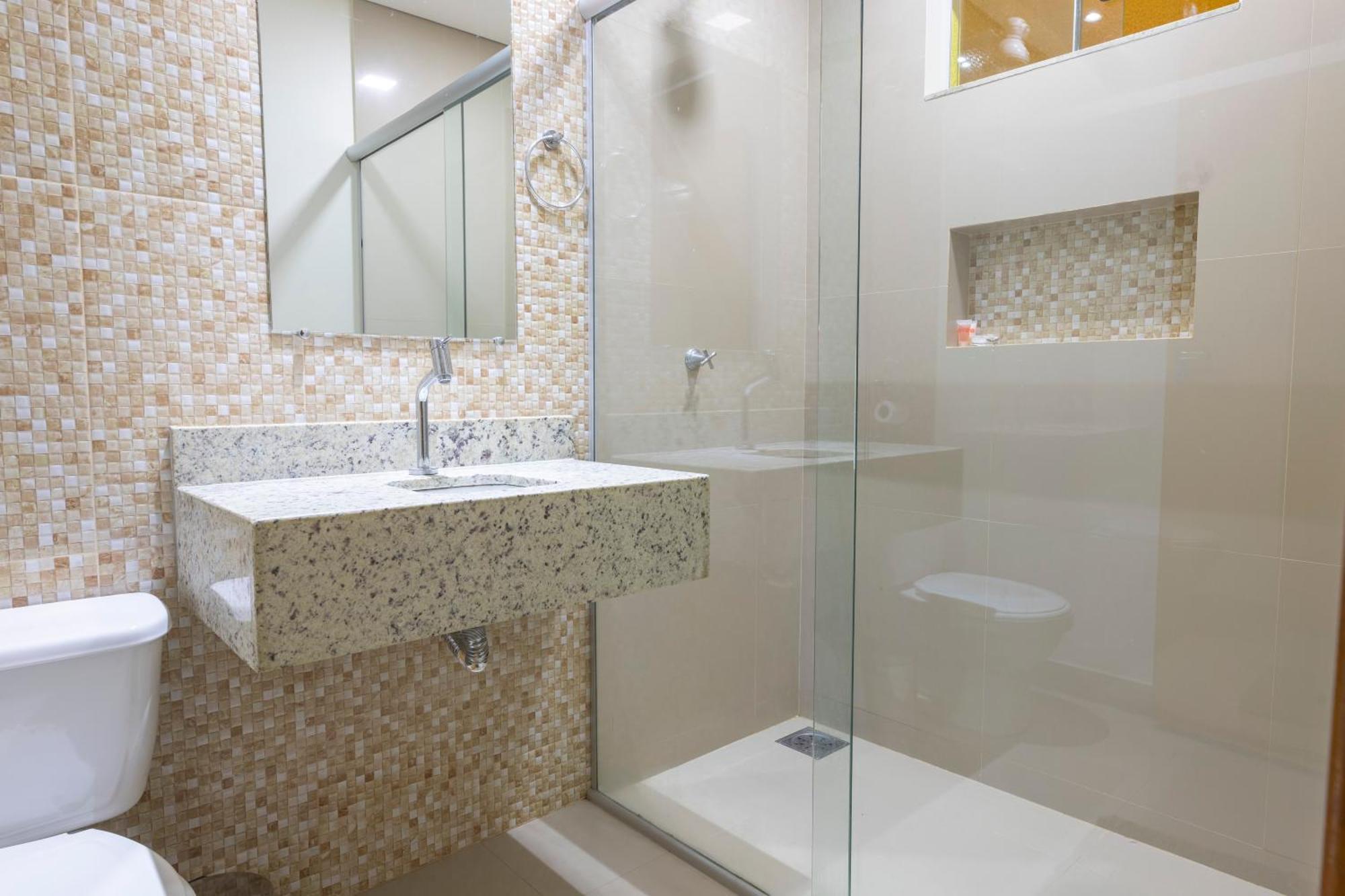 Oyo Tropical Confort Hotel, Brasilia Sao Sebastiao  Eksteriør billede